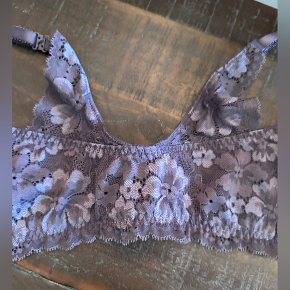 Victoria's Secret Purple Lace Bra - Picture 4 of 5